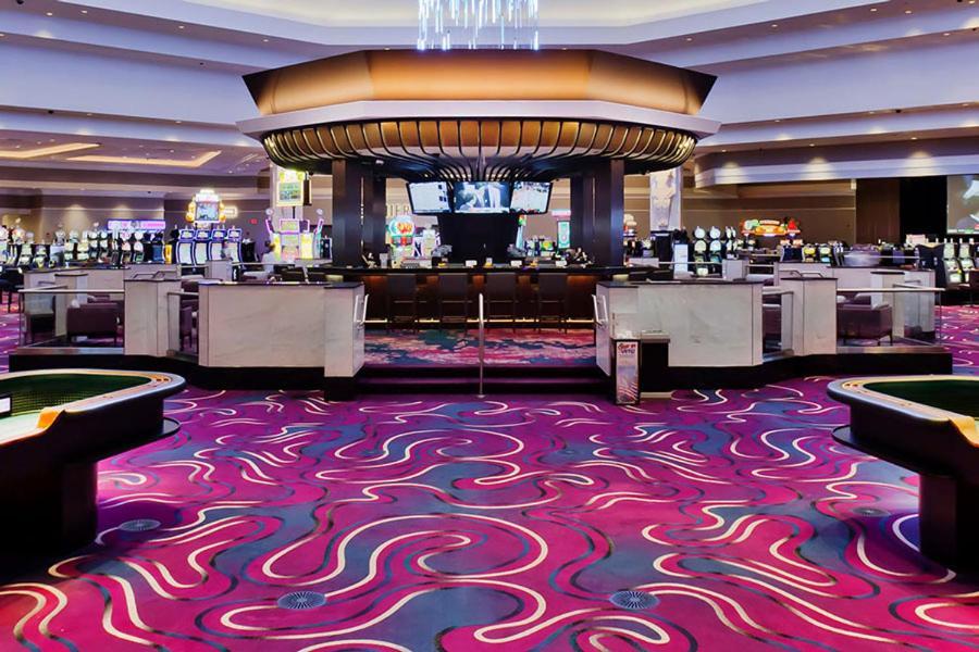 Riverside Casino & Golf Resort 외부 사진